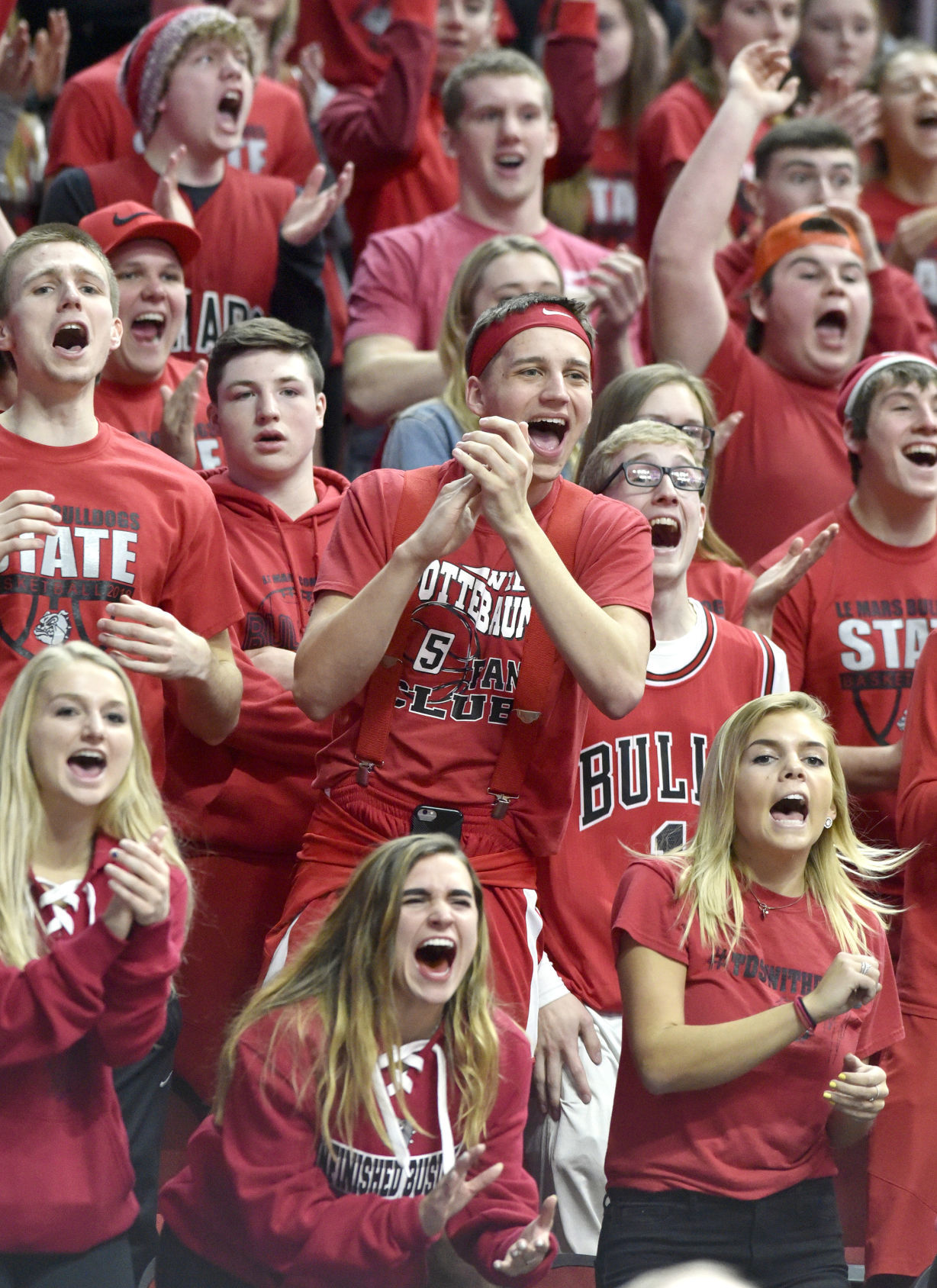 Le Mars vs Lewis Central state basketball